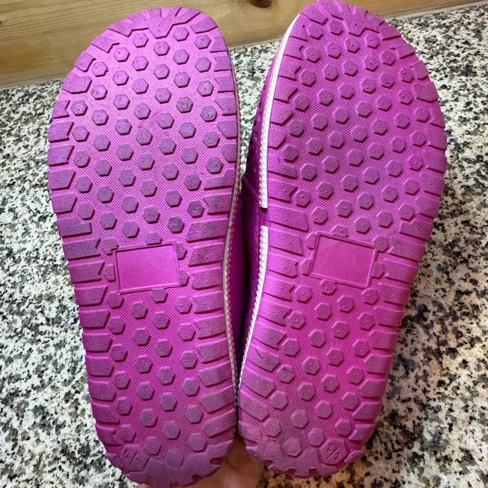 Pink Rubber Perforated‎ Garden Clogs Water Shoes Kids Size 2/3 Slip On Mules